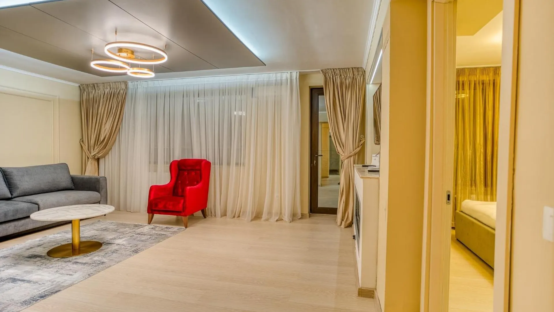 Herastrau Grand Suites - 2 Or 3 Bedroom Apartments Bucharest