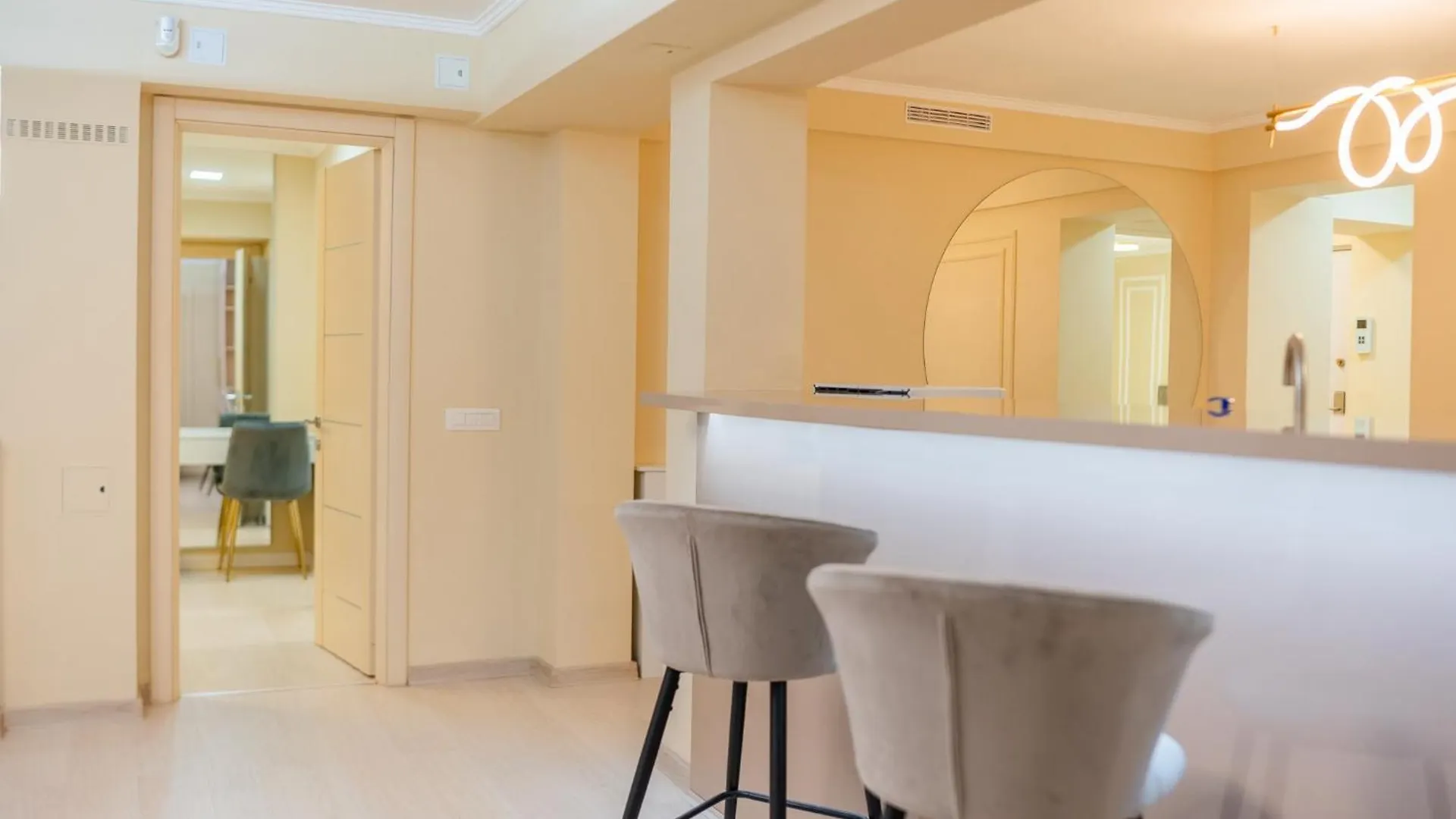 Herastrau Grand Suites - 2 Or 3 Bedroom Apartments Bucharest Romania