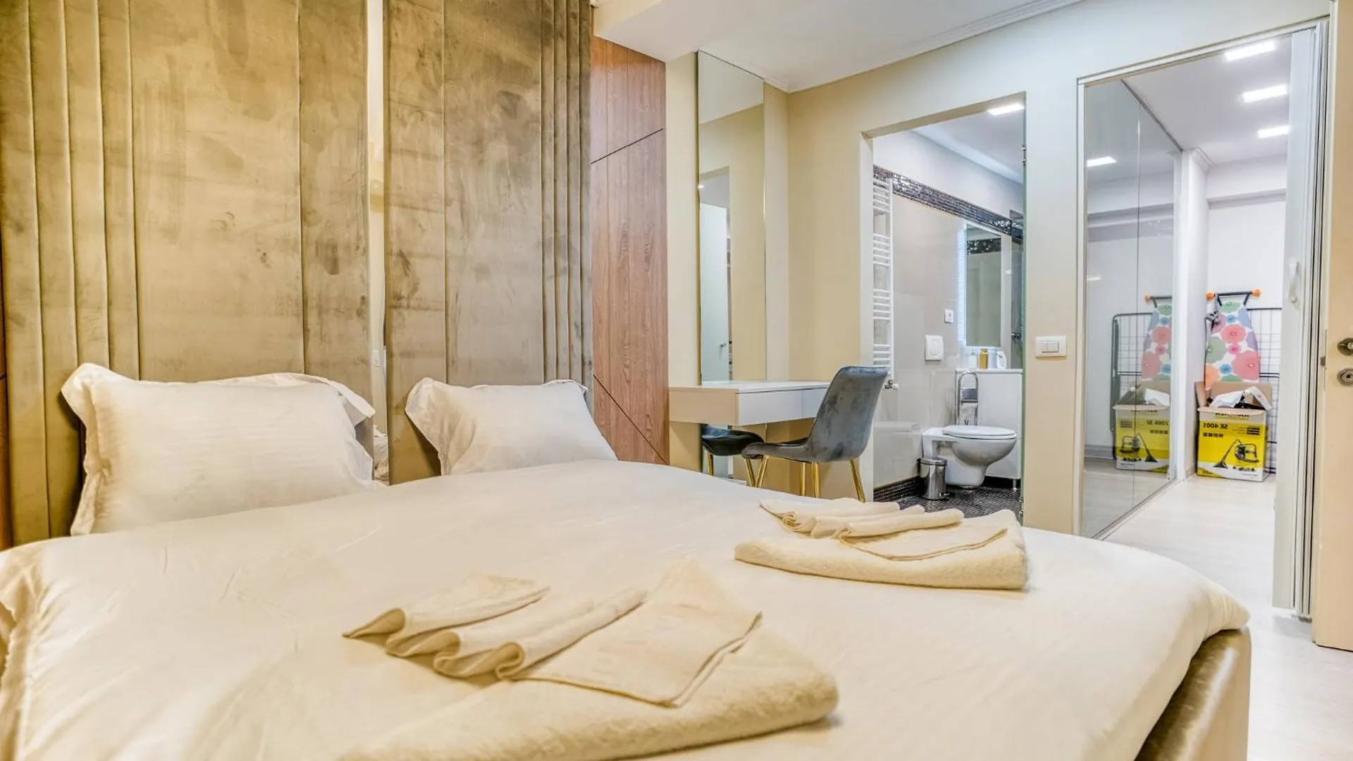 Herastrau Grand Suites - 2 Or 3 Bedroom Apartments Bucharest