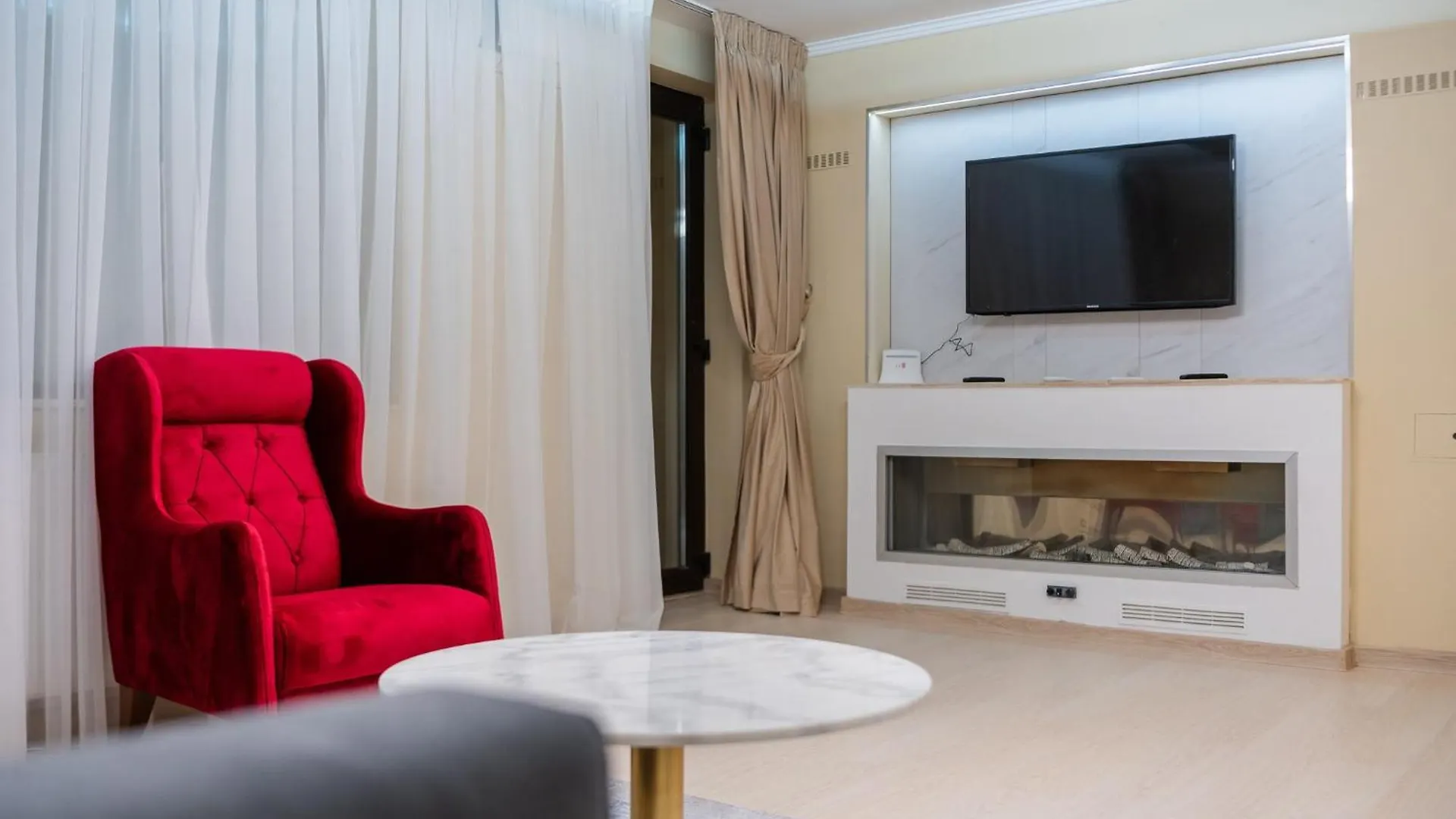 Herastrau Grand Suites - 2 Or 3 Bedroom Apartments Bucharest Romania
