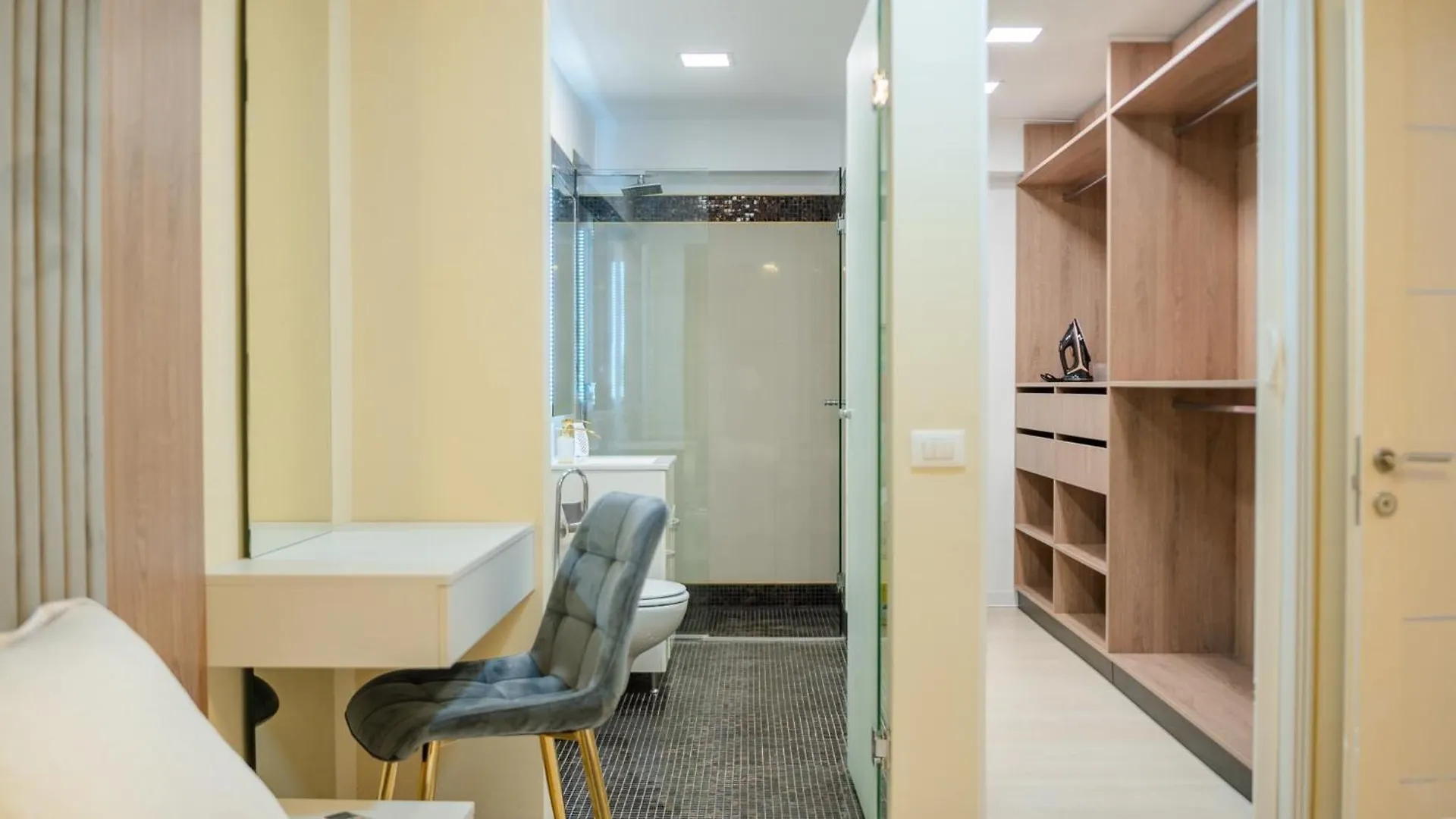 Herastrau Grand Suites - 2 Or 3 Bedroom Apartments Bucharest