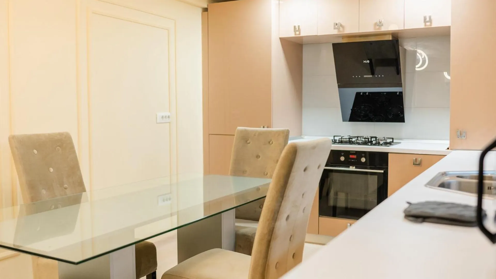 Herastrau Grand Suites - 2 Or 3 Bedroom Apartments Bucharest 0*,