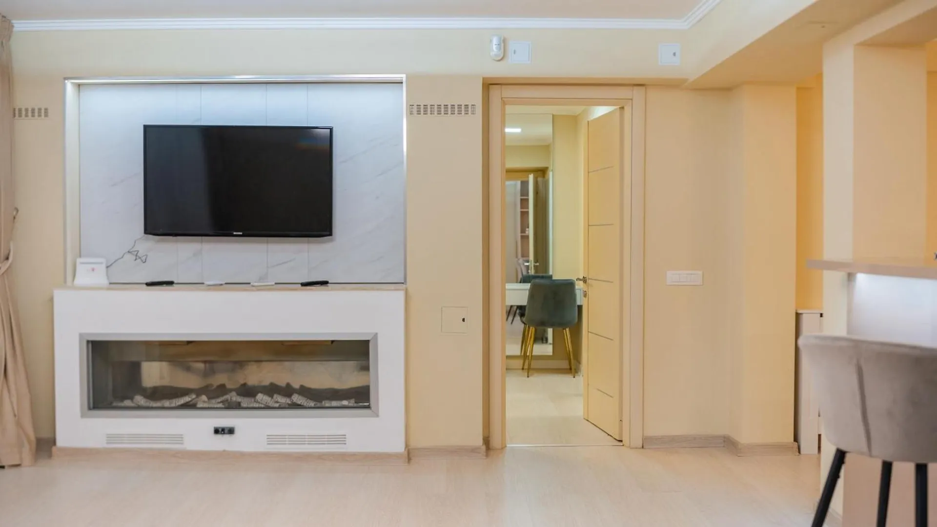Herastrau Grand Suites - 2 Or 3 Bedroom Apartments Bucharest