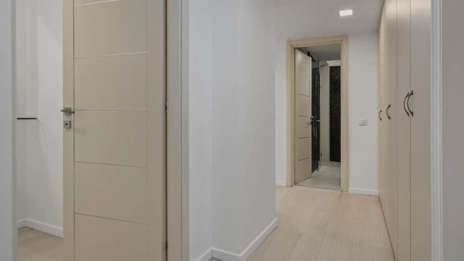 Herastrau Grand Suites - 2 Or 3 Bedroom Apartments Bucarest