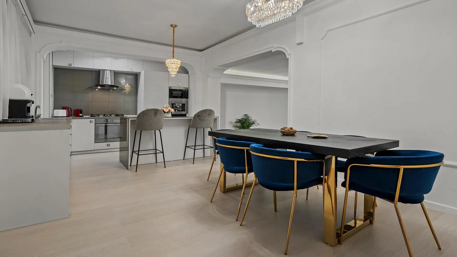 Herastrau Grand Suites - 2 Or 3 Bedroom Apartments Bucarest