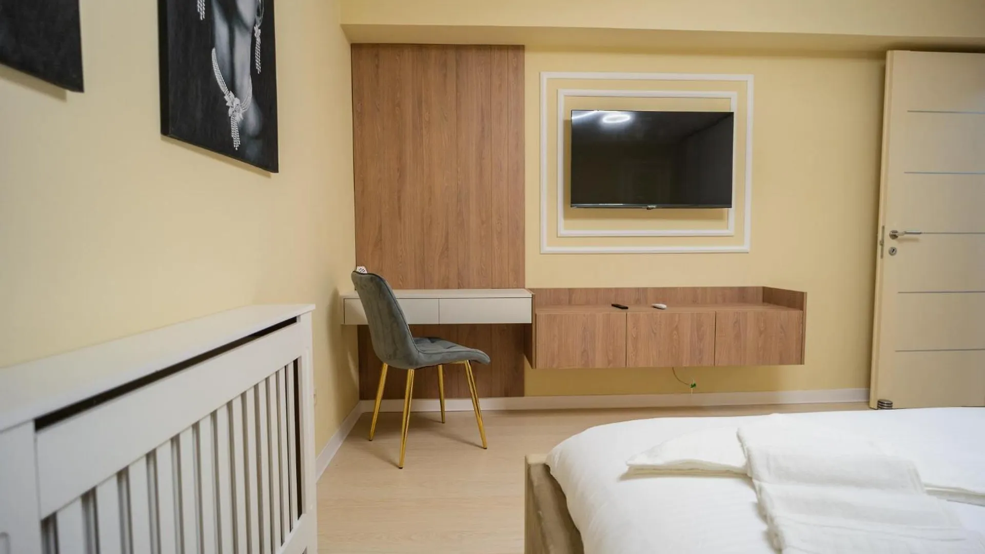Herastrau Grand Suites - 2 Or 3 Bedroom Apartments Bucarest
