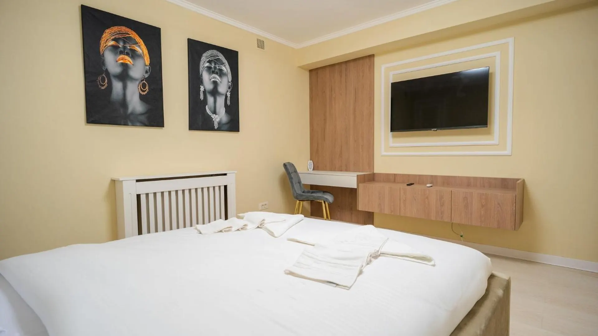 Herastrau Grand Suites - 2 Or 3 Bedroom Apartments Bucharest
