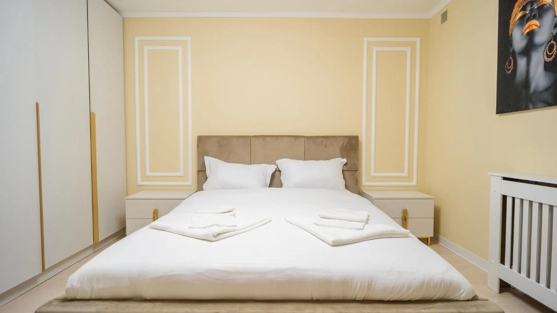 Herastrau Grand Suites - 2 Or 3 Bedroom Apartments Bucharest Romania