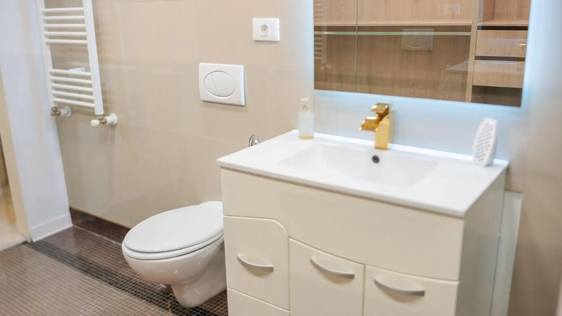 Herastrau Grand Suites - 2 Or 3 Bedroom Apartments Bucarest 0*,